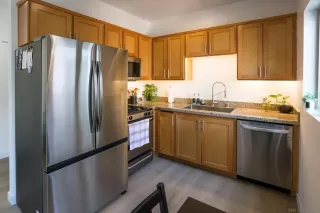 Photo #6: 260011408 Listing