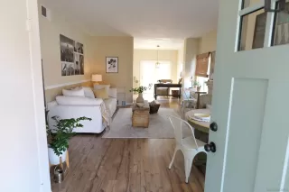 Photo #3: 260011410 Listing