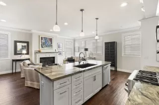 Photo #6: 260011443 Listing
