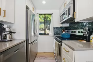 Photo #2: 260011452 Listing 