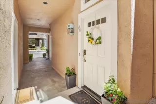 Photo #2: 260011459 Listing 