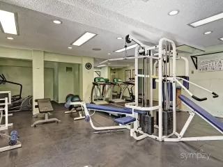 Photo #5: 260011477 Listing