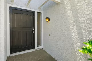 Photo #3: 260011497 Listing