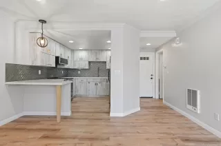 Photo #2: 260011535 Listing 
