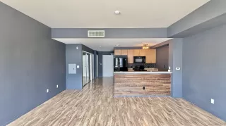 Photo #3: 260011575 Listing 