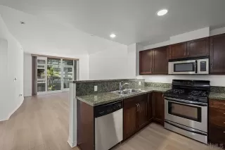 Photo #6: 260011579 Listing 
