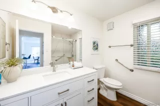 Photo #5: 260011589 Listing 