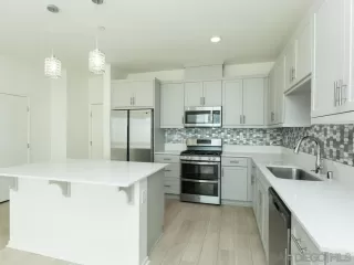 Photo #4: 2600116 Listing 