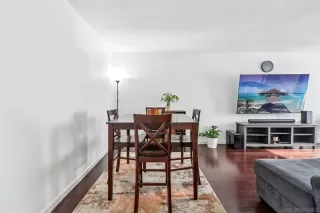 Photo #1: 260011613 Listing