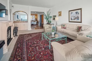 Photo #6: 260011615 Listing