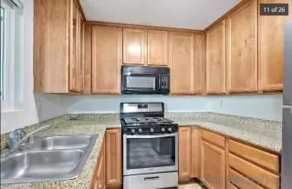 Photo #2: 260011624 Listing