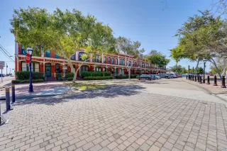 Photo #5: 260011632 Listing