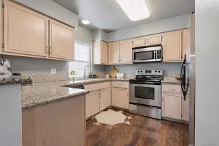 Photo #2: 260011661 Listing