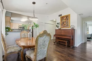 Photo #4: 260011661 Listing