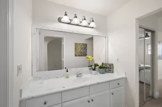Photo #3: 260011679 Listing 