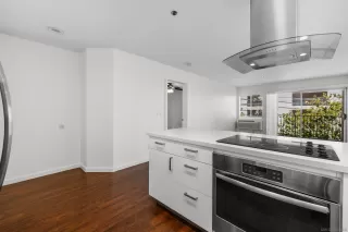 Photo #6: 260011720 Listing 