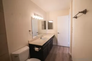 Photo #3: 260011733 Listing