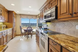 Photo #6: 260011735 Listing 