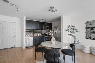 Photo #1: 2600118 Listing 