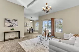 Photo #4: 260011801 Listing
