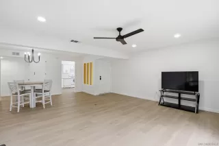 Photo #3: 260011816 Listing 
