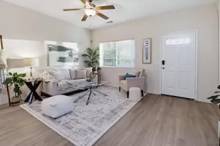 Photo #3: 260011819 Listing 