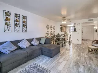 Photo #6: 260011838 Listing 