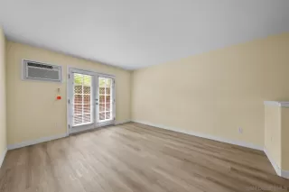 Photo #3: 260011903 Listing 