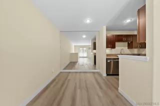 Photo #5: 260011903 Listing 