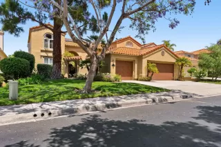 Photo #3: 260011914 Listing