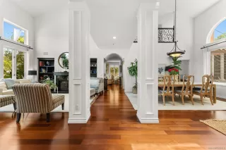 Photo #5: 260011914 Listing