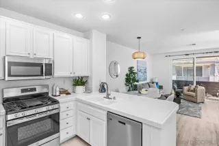 Photo #3: 260011921 Listing 