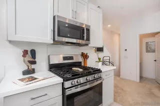 Photo #6: 260011930 Listing 