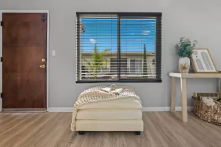 Photo #5: 260011941 Listing