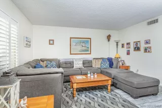 Photo #3: 260011948 Listing 