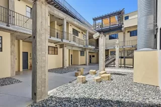 Photo #6: 260011952 Listing 
