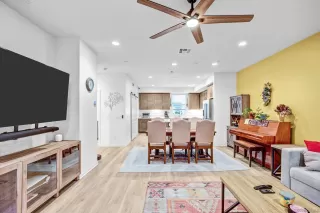 Photo #6: 260011961 Listing 