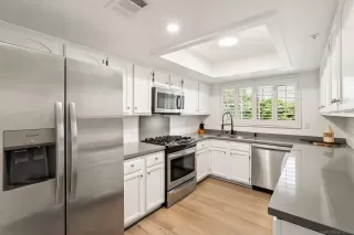 Photo #6: 260011972 Listing