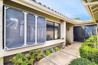 Photo #1: 260011991 Listing