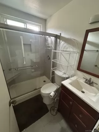 Photo #4: 260012023 Listing