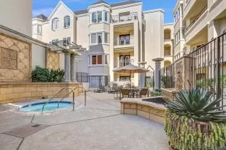 Photo #3: 260012025 Listing