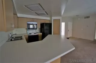 Photo #4: 260012025 Listing