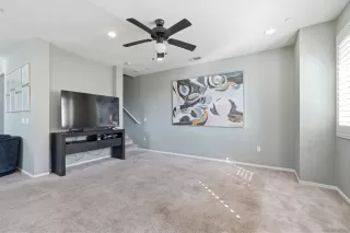 Photo #4: 260012033 Listing