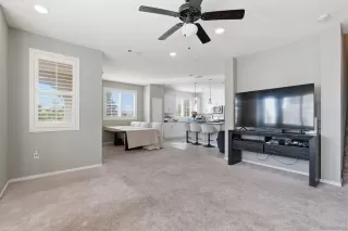 Photo #5: 260012033 Listing