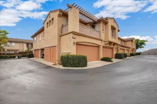 Photo #2: 260012064 Listing