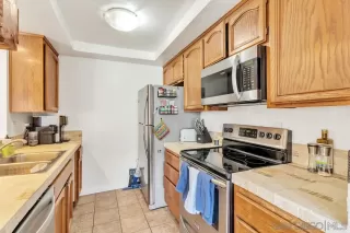 Photo #6: 260012090 Listing