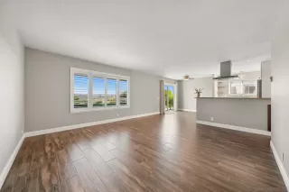 Photo #5: 260012116 Listing