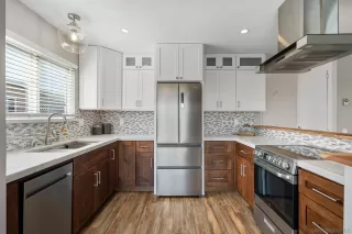 Photo #6: 260012116 Listing