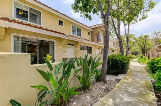 Photo #6: 260012135 Listing