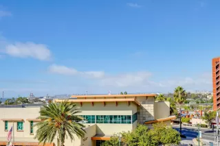 Photo #2: 260012156 Listing